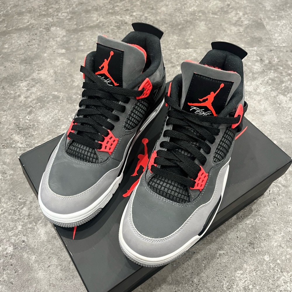 Jordan Retro 4 Infrared